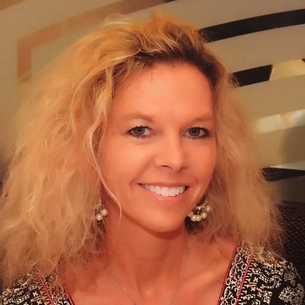 Meet your Posher, Lynette
